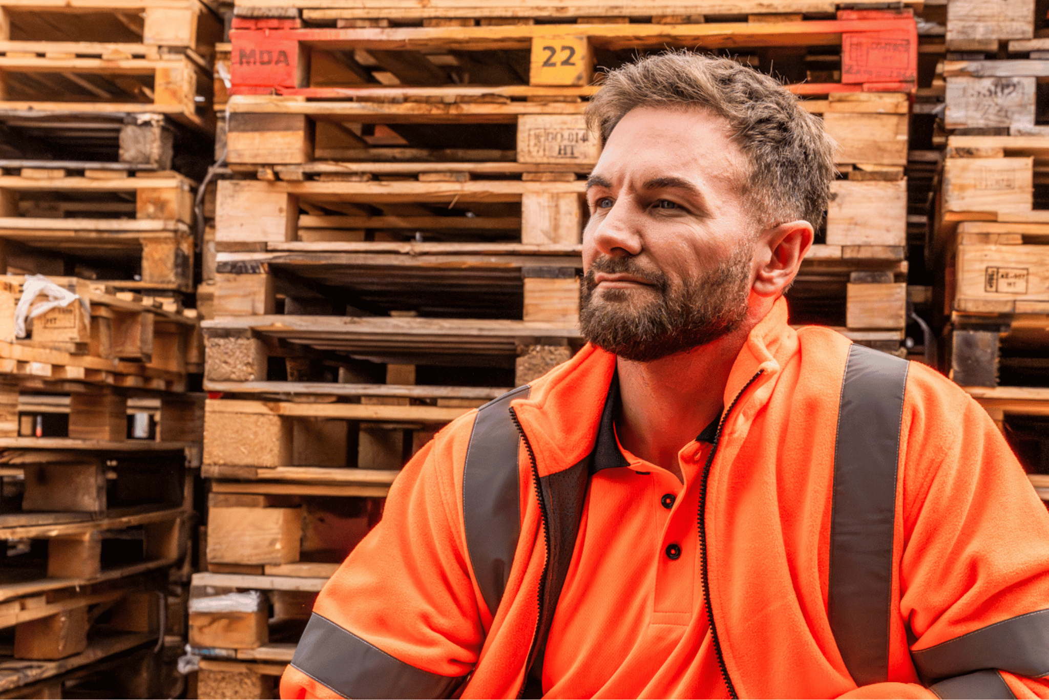 Man wearing RIS-3279-TOM certified hi-vis clothing