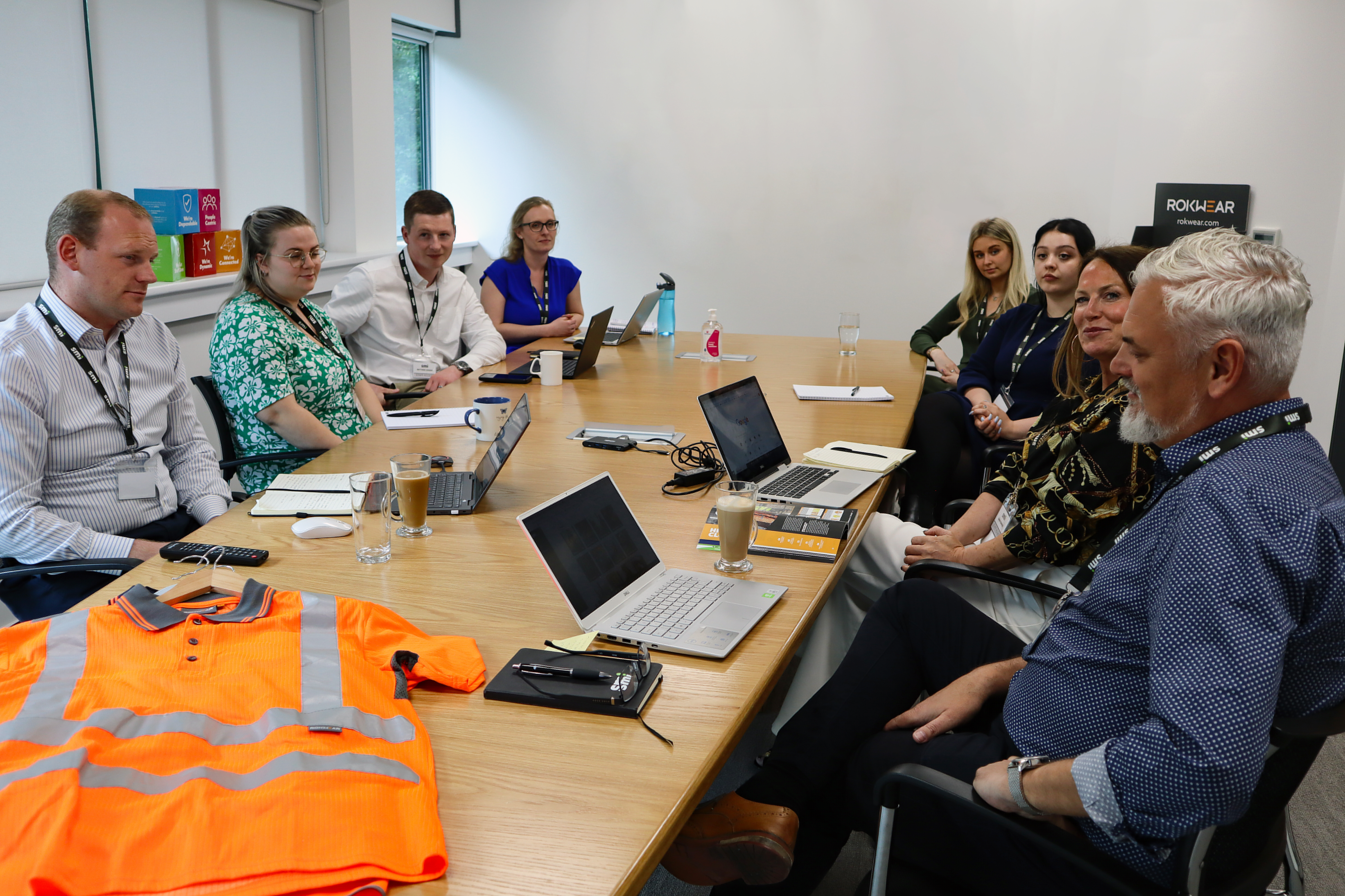 Logistics account management team